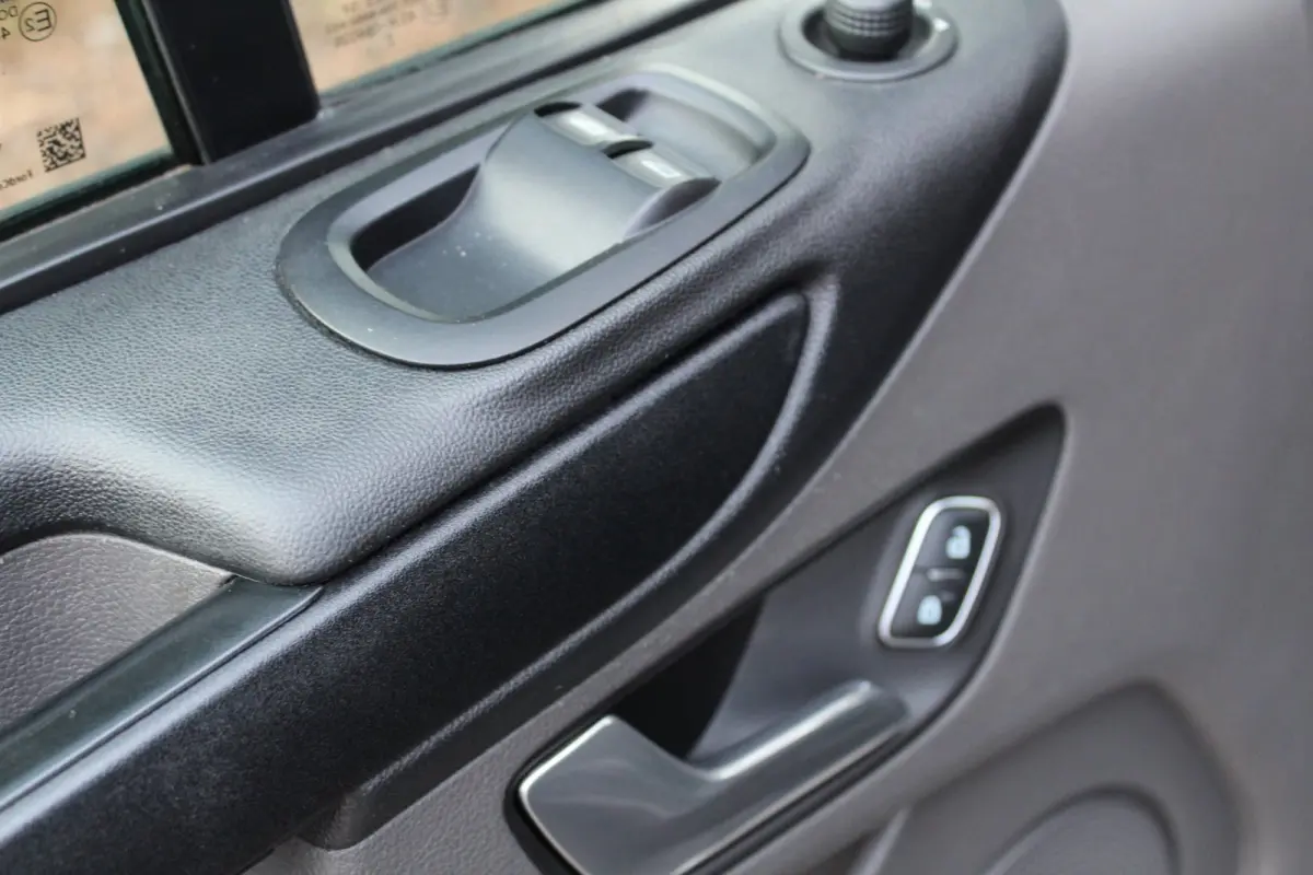 300 2.0 TDCI L2H2 Trend 170PK | Airco | Cruise Control | NAVI | CAMERA | INBOUW | NWE APK