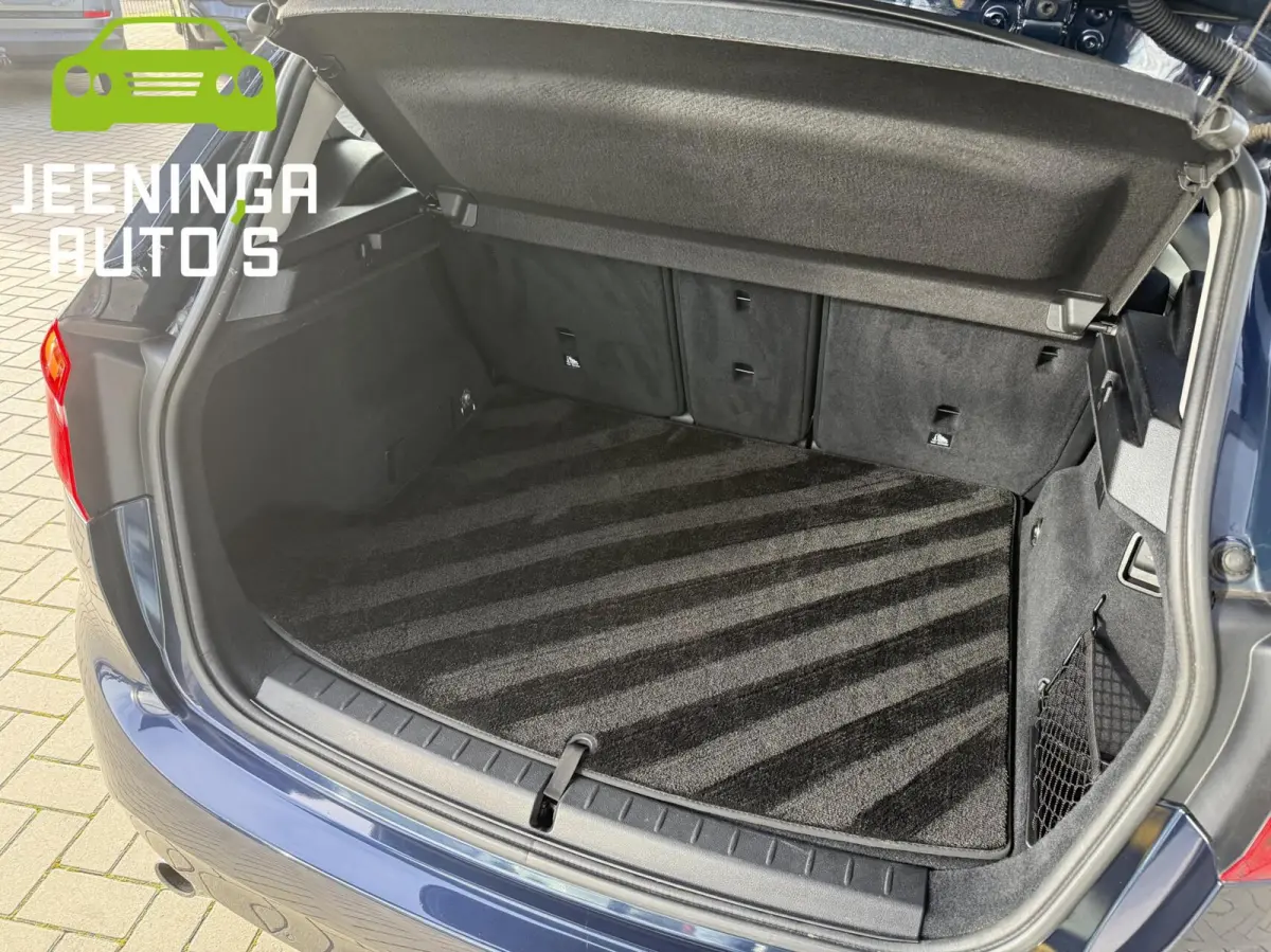 225xe PlugInHybride M sport|Navi|Clima|PDC