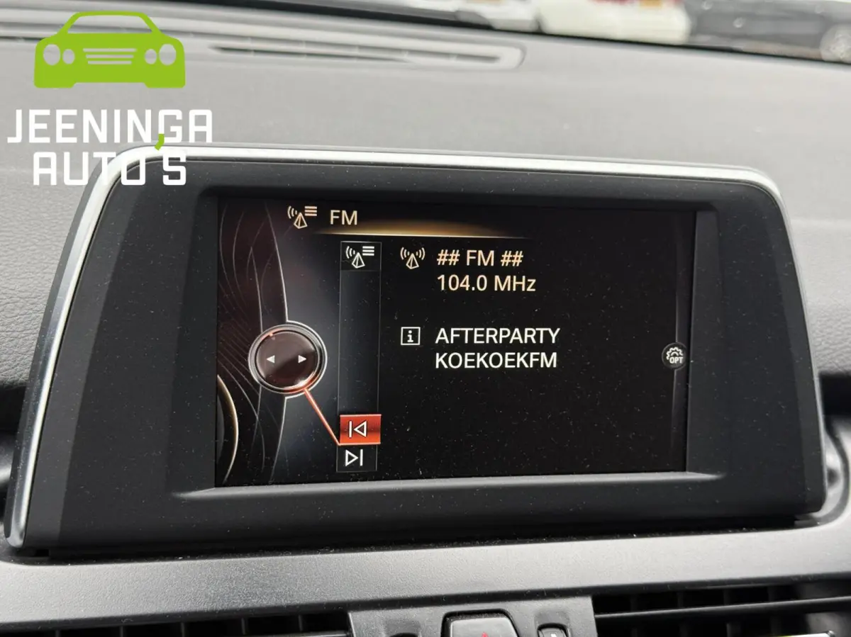 225xe PlugInHybride M sport|Navi|Clima|PDC
