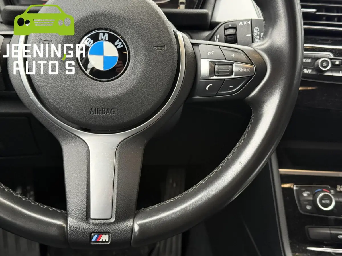 225xe PlugInHybride M sport|Navi|Clima|PDC