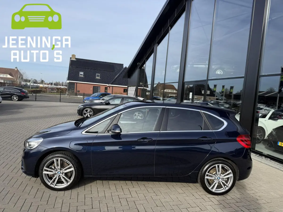 225xe PlugInHybride M sport|Navi|Clima|PDC