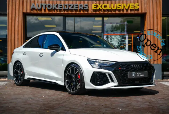 2.5 TFSI RS 3 quattro Panoramadak B&O HUD ACC Hulk Edition
