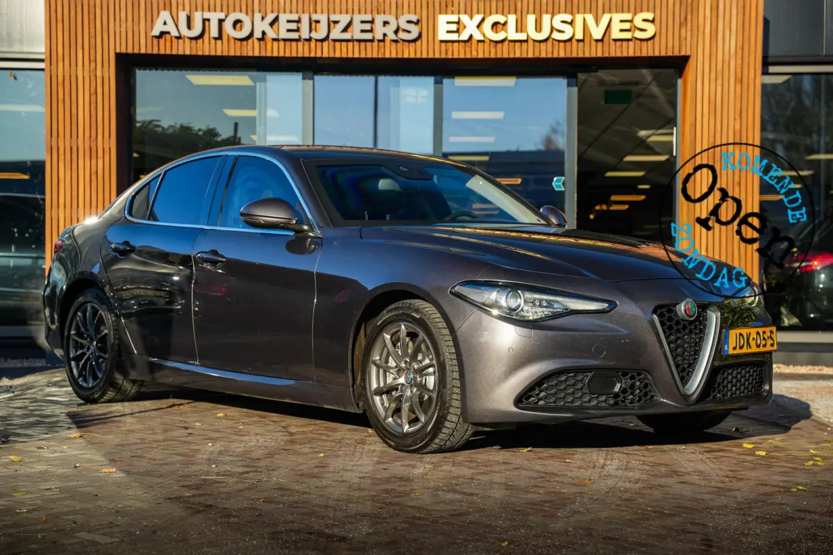 2.0 T AWD Gepantserd / Armoured B4 B4 + GEPANTSERD 280 PK | Diplomatiek veiligheidsglas | Ex-regeringsauto Italië | Unieke historie