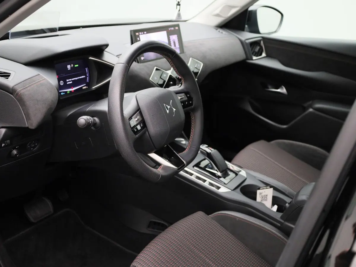 PERFORMANCE Line | Hoge instap| Parkeer camera | Apple Carpley - Android auto | Head-Up Display