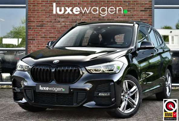 xDrive25e M-Sport Pano El-zetels Camera Carplay El-klep Shadowline