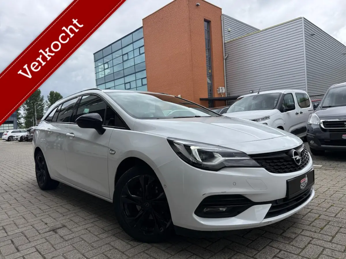 1.2 Benzine Black Edition Trekhaak