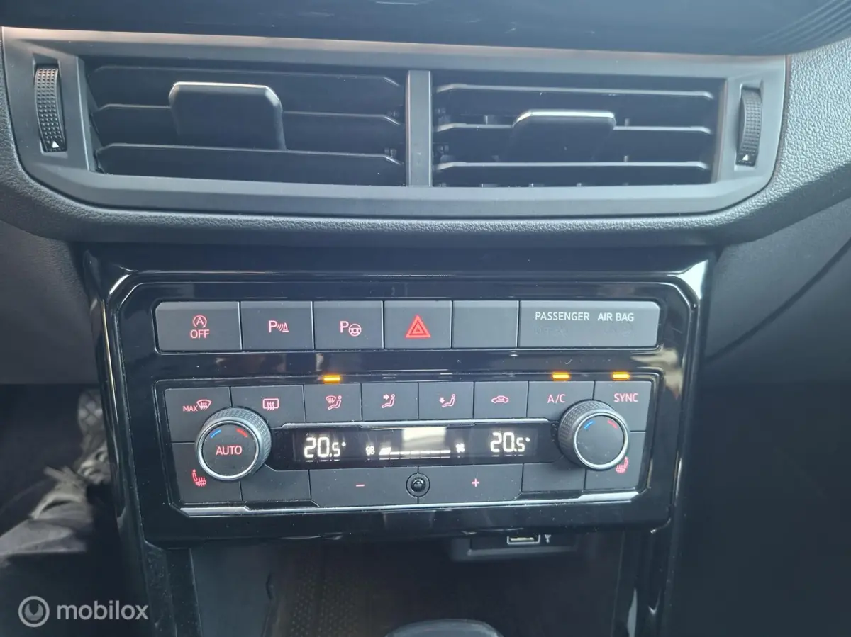 1.0 TSI Style Business R