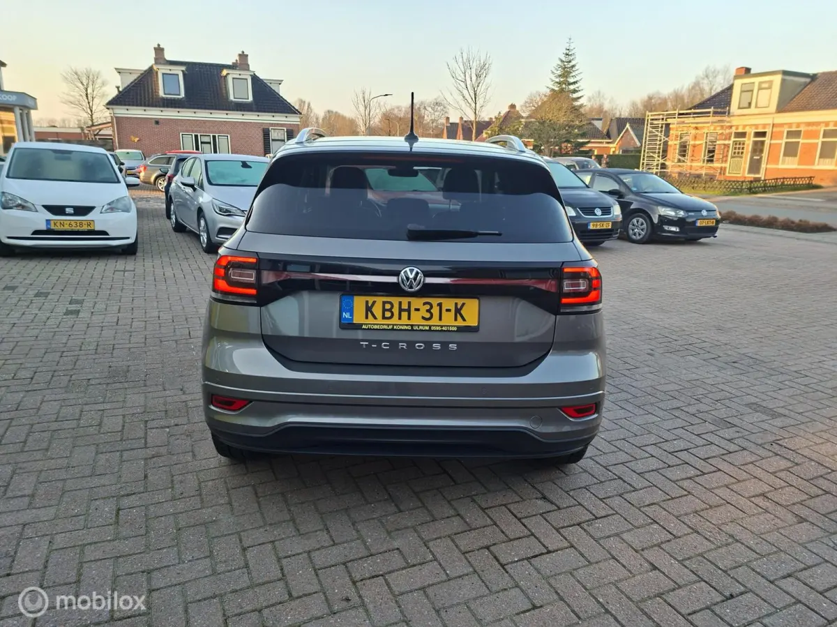 1.0 TSI Style Business R