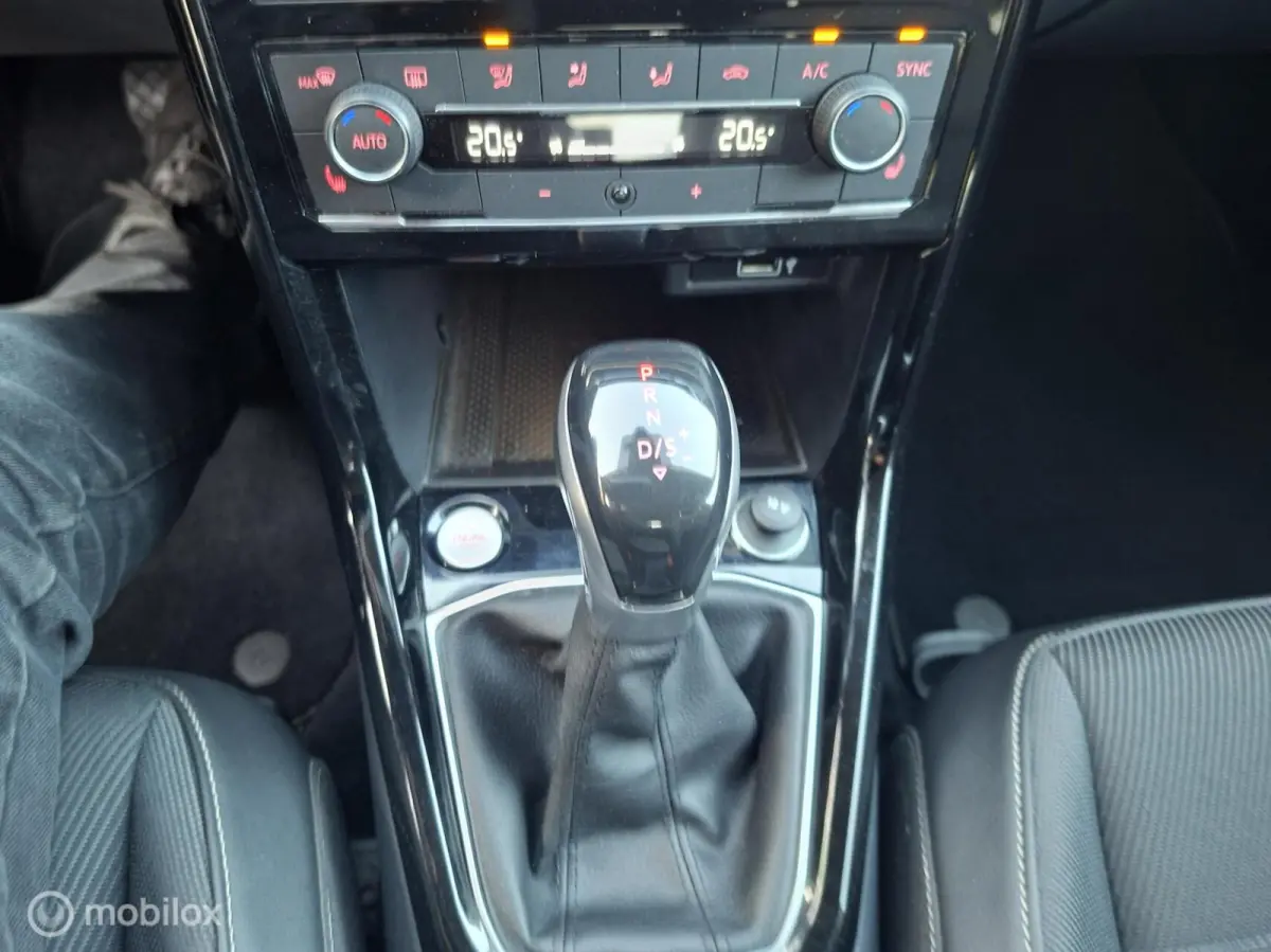 1.0 TSI Style Business R