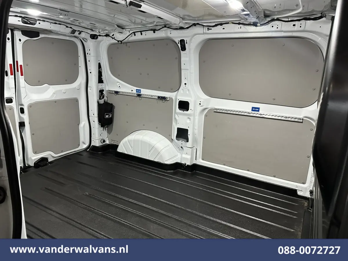 2.0 TDCI L1H1 Euro6 Airco | Camera | Apple Carplay | LED | Cruisecontrol Android Auto, Verwarmde voorruit, Parkeersensoren, Bijrijdersbank