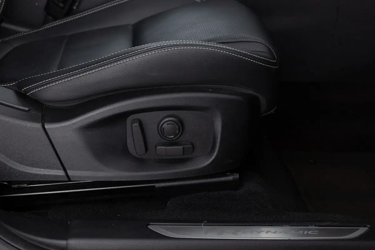 1.5 P300e AWD R-Dynamic S | PANORAMADAK | LEDER | Full LED | NAVI | CAMERA | PHEV