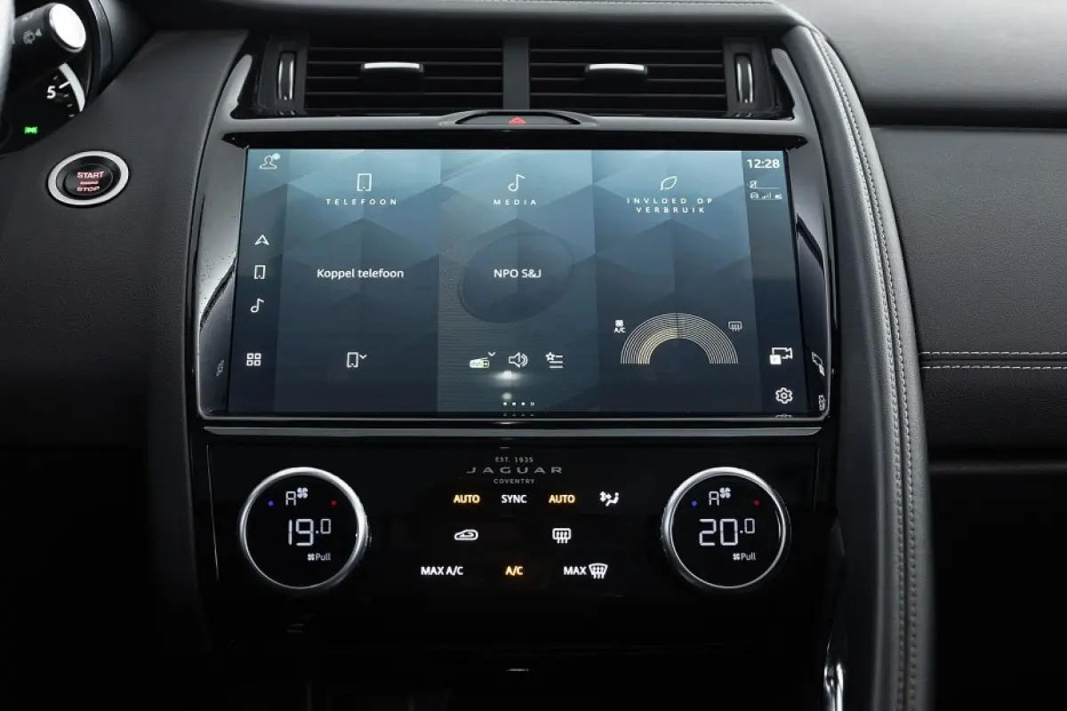 1.5 P300e AWD R-Dynamic S | PANORAMADAK | LEDER | Full LED | NAVI | CAMERA | PHEV