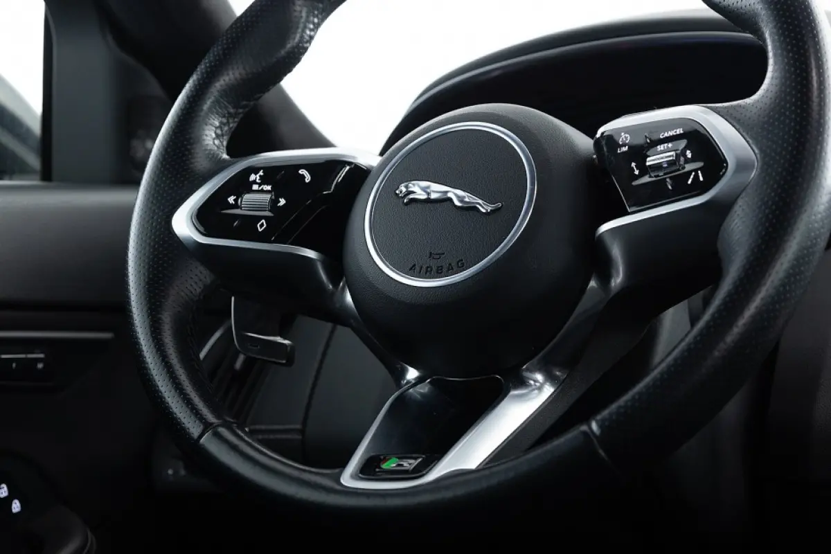 1.5 P300e AWD R-Dynamic S | PANORAMADAK | LEDER | Full LED | NAVI | CAMERA | PHEV