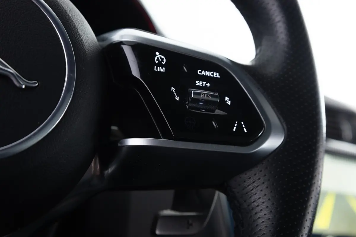 1.5 P300e AWD R-Dynamic S | PANORAMADAK | LEDER | Full LED | NAVI | CAMERA | PHEV