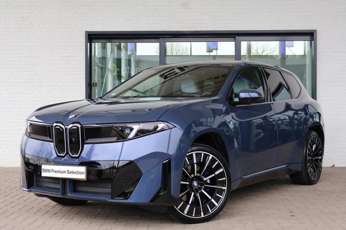 50 xDrive | SOH 100% | M Sportpakket | Innovation Pack | Panoramadak | Iconic Glow