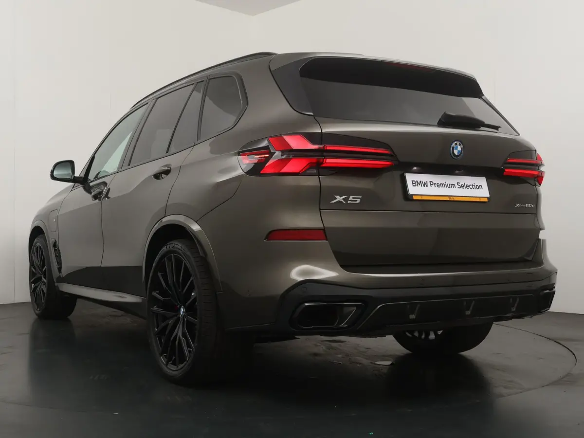 xDrive50e | SoH 100% | M-Sport Pro | Bowers & Wilkins | Sky Lounge | Alcantara Hemel | Soft Close | Stoelventilatie | Stoelverwarming V+A | Head-Up |