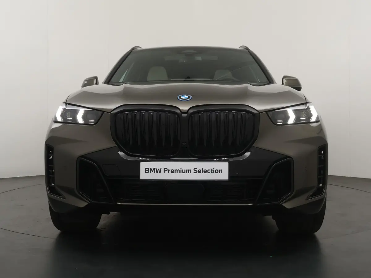 xDrive50e | SoH 100% | M-Sport Pro | Bowers & Wilkins | Sky Lounge | Alcantara Hemel | Soft Close | Stoelventilatie | Stoelverwarming V+A | Head-Up |