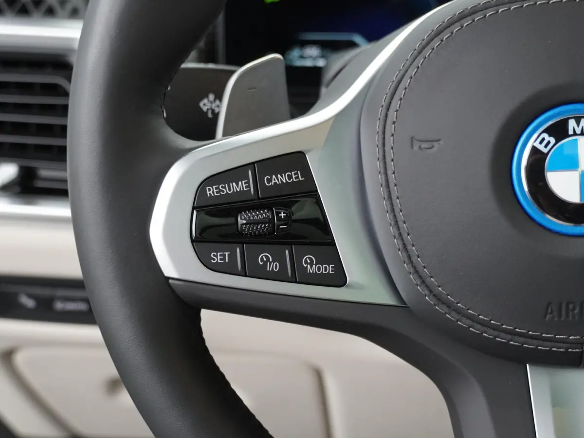 xDrive50e | SoH 100% | M-Sport Pro | Bowers & Wilkins | Sky Lounge | Alcantara Hemel | Soft Close | Stoelventilatie | Stoelverwarming V+A | Head-Up |