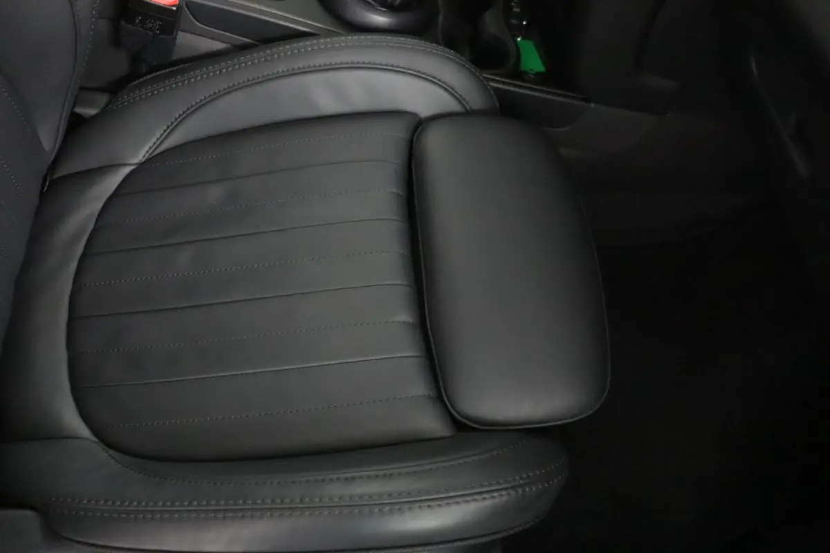 Cooper ALL4 Business Edition | SOH 94% | Pano | lederen bekleding | elektrisch verstelbare stoel(en) met geheugen |