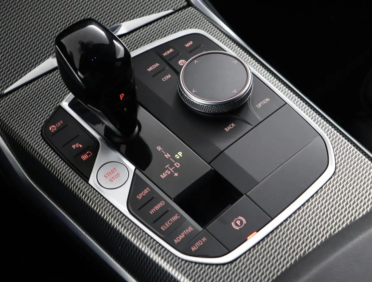 330e xDrive | SOH 100% | M sportpakket | Stoelverwarming | Driving Assistant | M Adaptief onderstel |