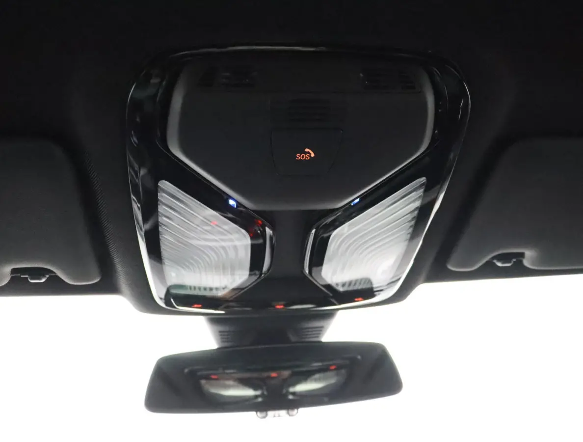 330e xDrive | SOH 100% | M sportpakket | Stoelverwarming | Driving Assistant | M Adaptief onderstel |