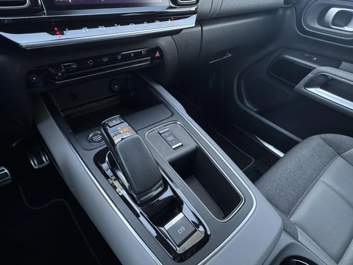 1.6 Plug-in Hybrid 225 pk Shine Sport|Automaat|Leder|360-Camera|Stoelverwarming|Dodehoek.det.|Cruise|