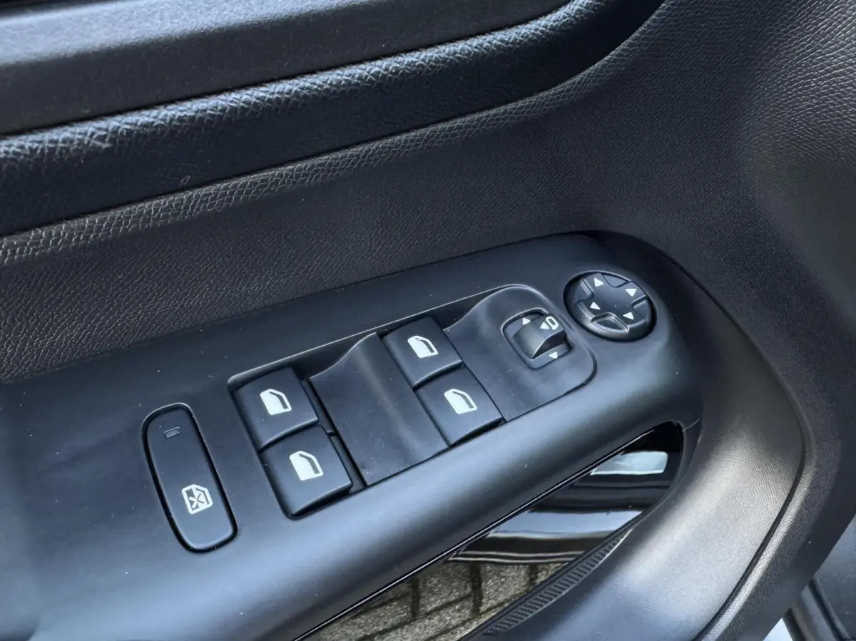 1.6 Plug-in Hybrid 225 pk Shine Sport|Automaat|Leder|360-Camera|Stoelverwarming|Dodehoek.det.|Cruise|