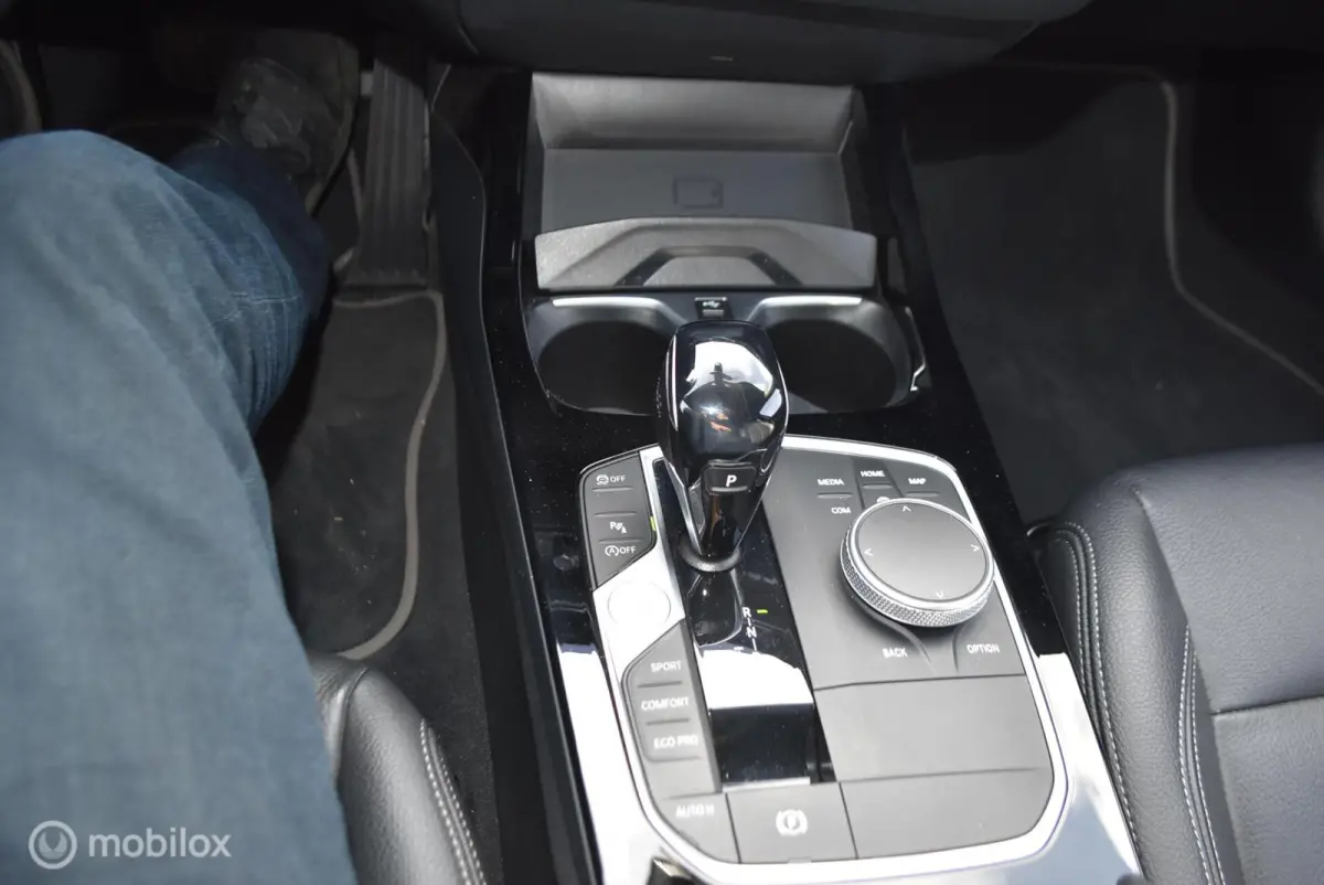 118i Luxury Exe Aut Led leder acc cruise