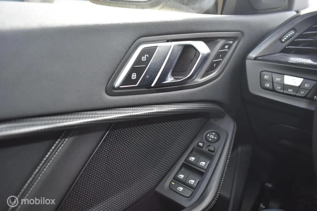 118i Luxury Exe Aut Led leder acc cruise