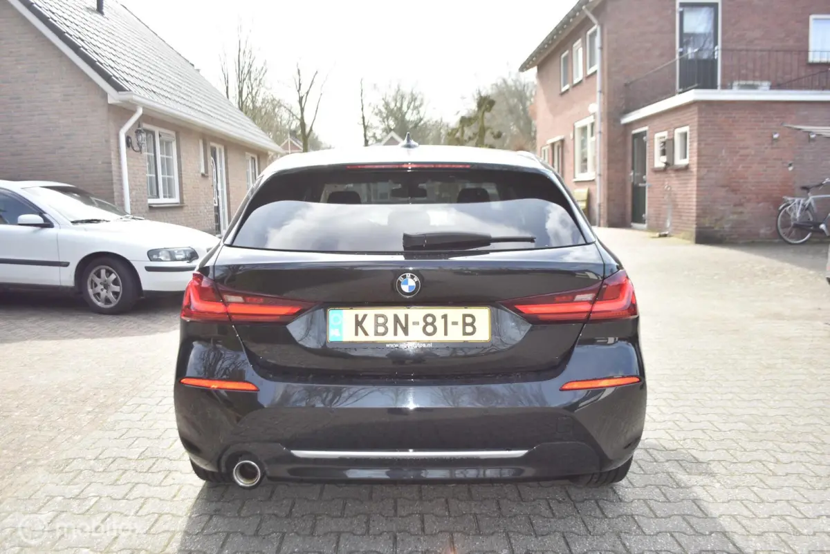 118i Luxury Exe Aut Led leder acc cruise