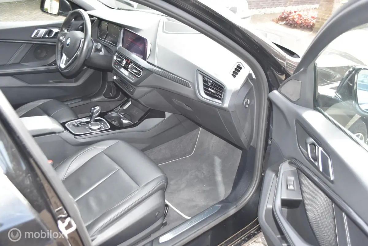 118i Luxury Exe Aut Led leder acc cruise