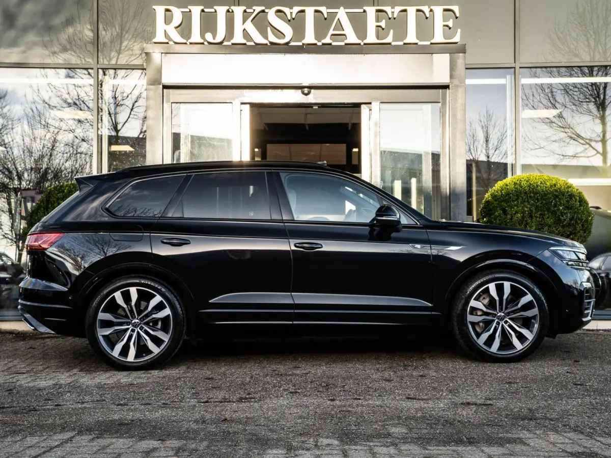 R 3.0TSi 4MOTION|PANO|DYNAUDIO|HYBRID|21'