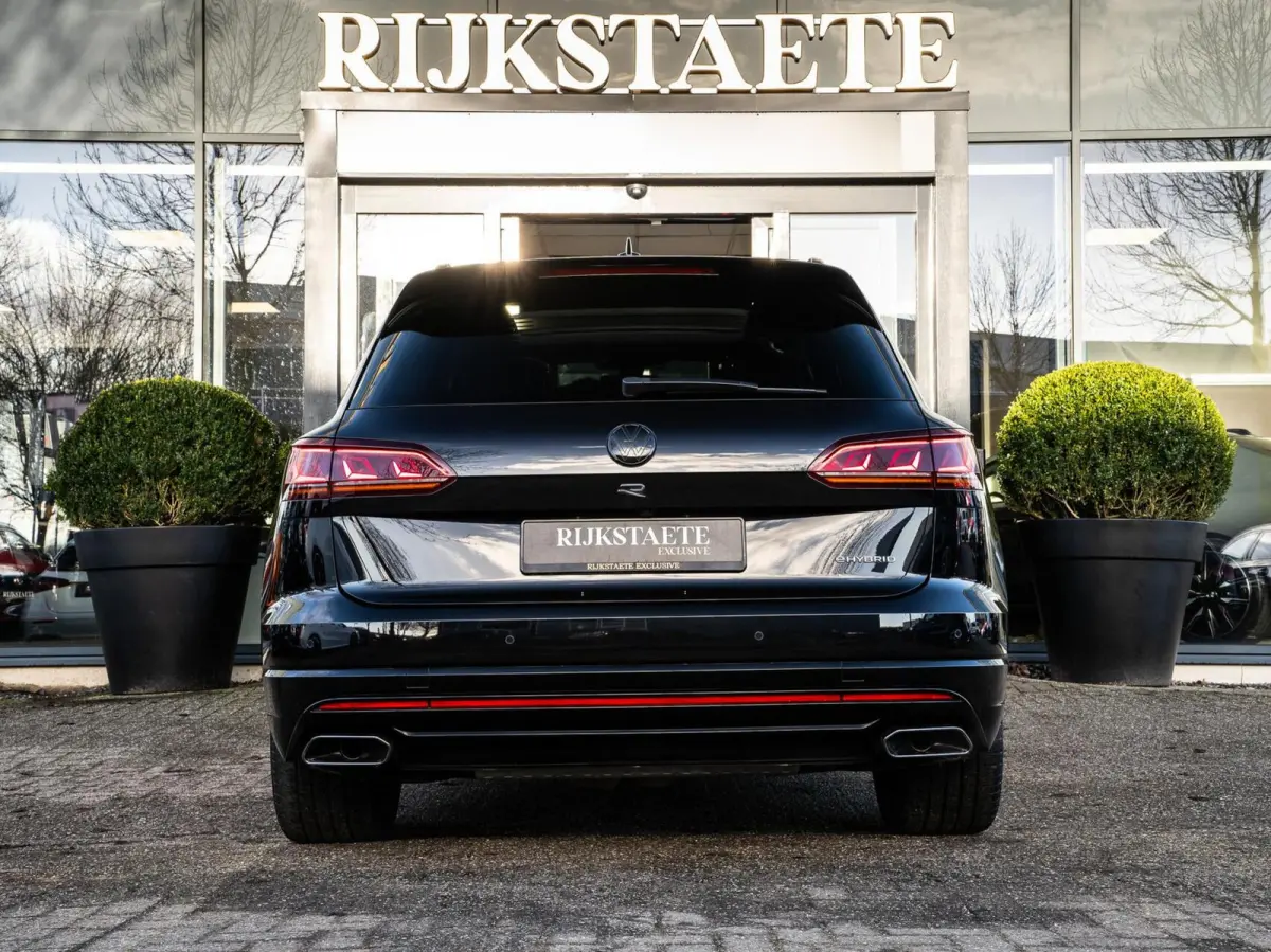 R 3.0TSi 4MOTION|PANO|DYNAUDIO|HYBRID|21'