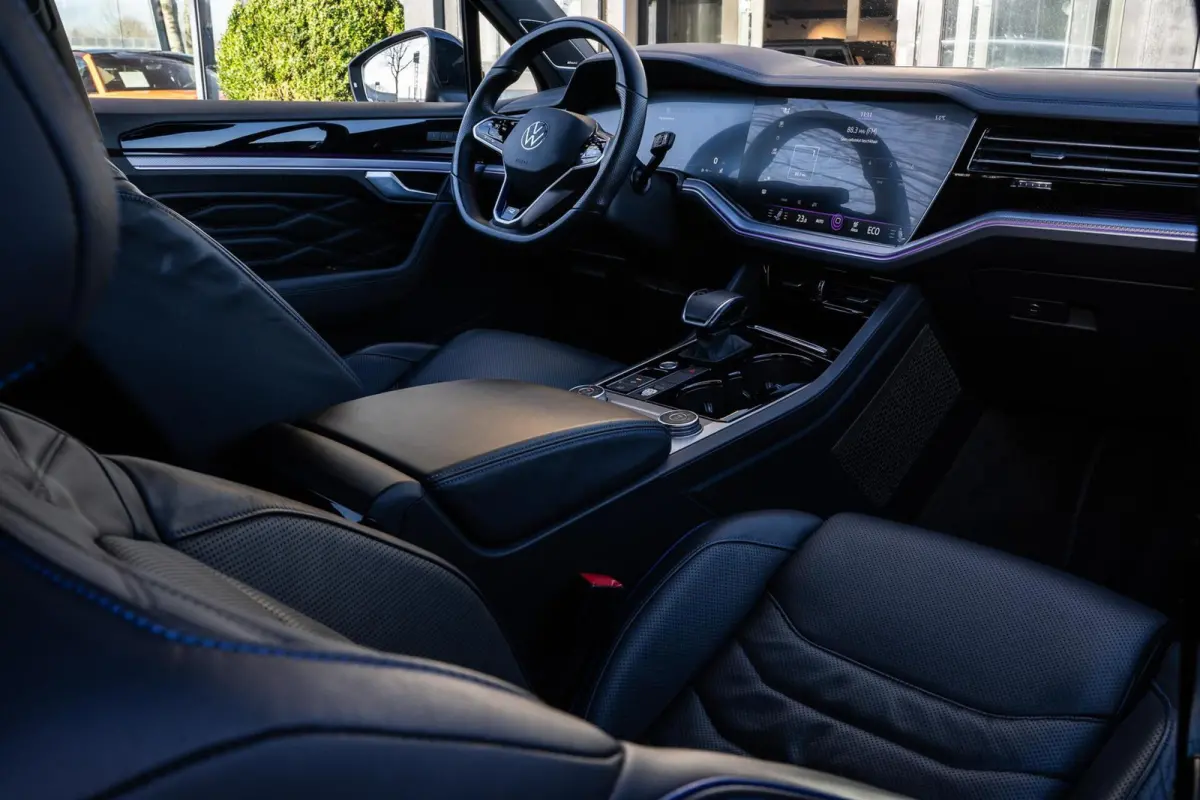 R 3.0TSi 4MOTION|PANO|DYNAUDIO|HYBRID|21'