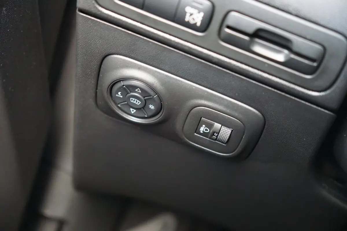 1.2 PureTech S&S Shine 110pk Automaat - Sable - Nieuwstaat