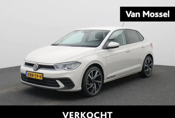 1.0 TSI Life Edition 95 PK | Navigatie | Apple Carplay | Climate control | Getinte ruiten | Camera | Parkeersensoren achter | Lichtmetalen velgen |