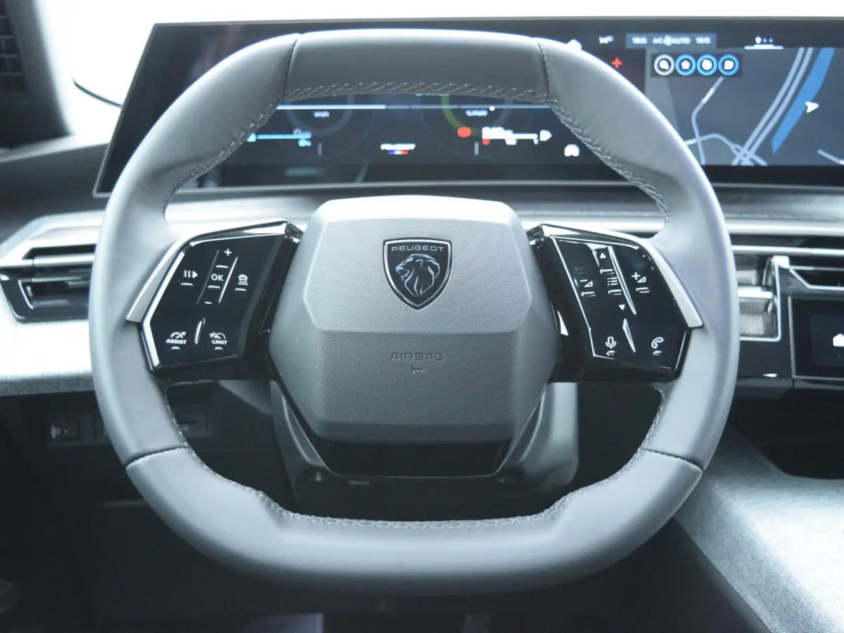 1.6 plug-in Hybrid 195 Allure PARKEERSENSOREN MET CAMERA | CLIMATE CONTROL | CRUISE CONTROL | DEMO