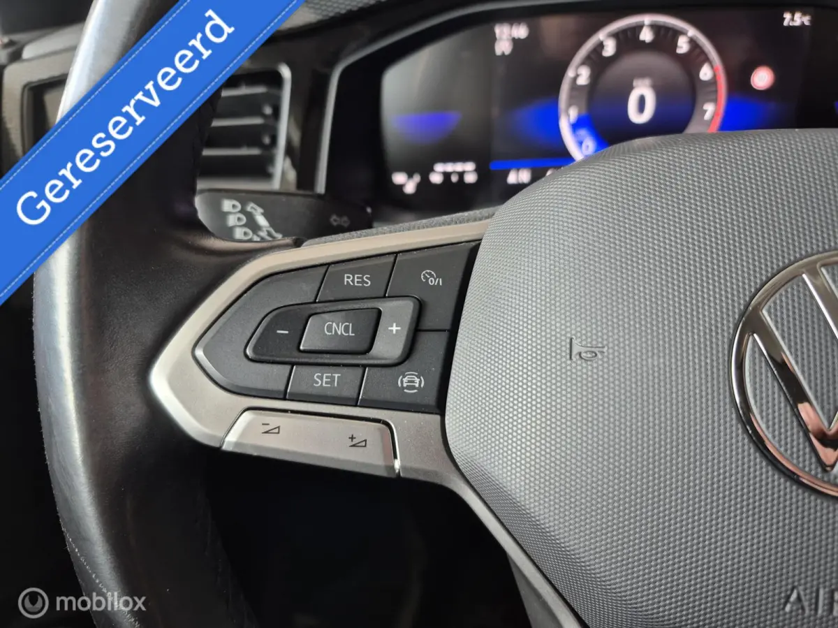 1.0 TSI Polo Carplay / Navi / Cruise / PDC / LED