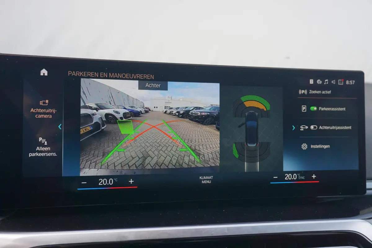 320e | SoH 88% | M Sportpakket Pro | Active Cruise Control | HiFi System | Elektrisch verstelbare stoelen | Stuurwielrand verwarmd