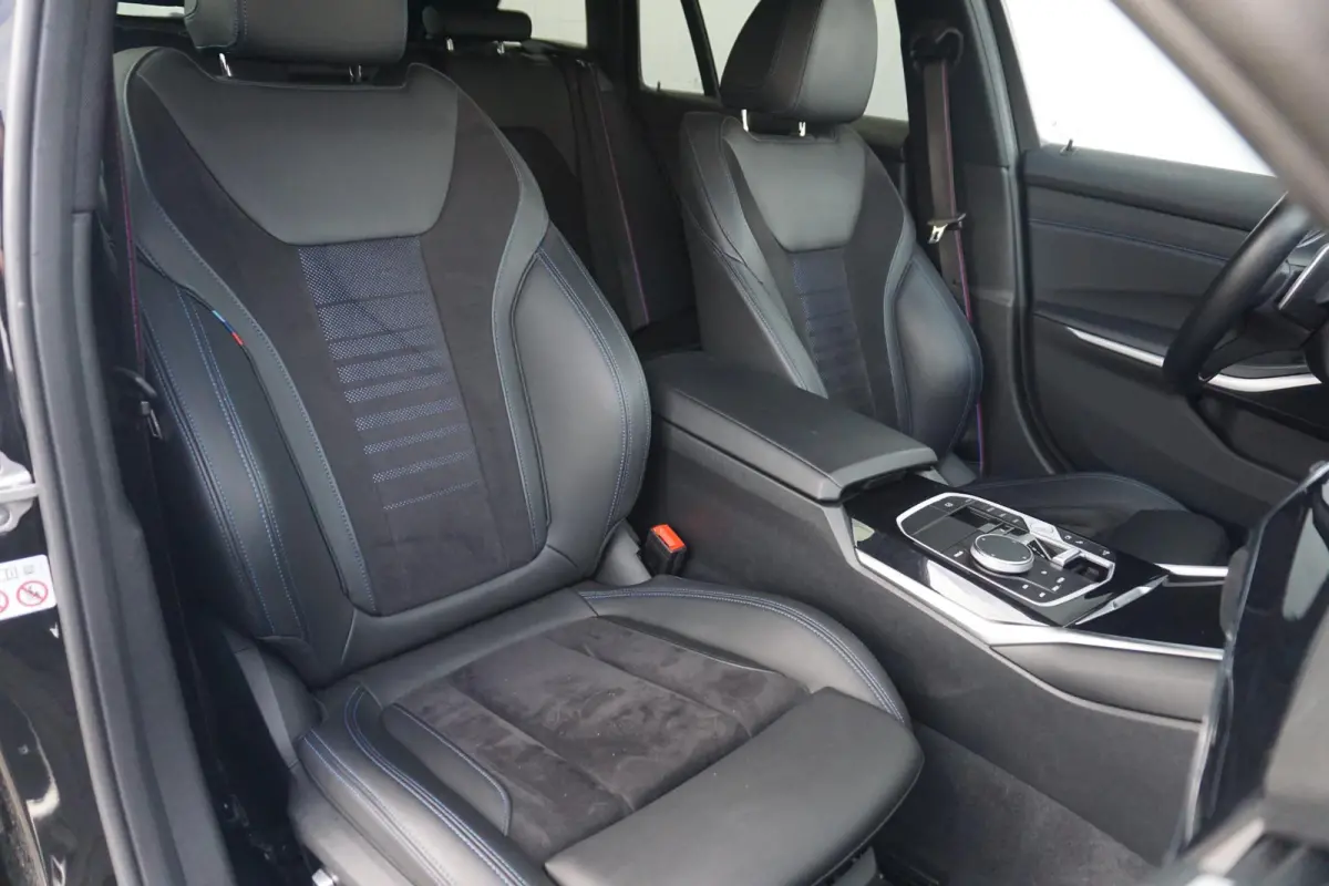 320e | SoH 88% | M Sportpakket Pro | Active Cruise Control | HiFi System | Elektrisch verstelbare stoelen | Stuurwielrand verwarmd