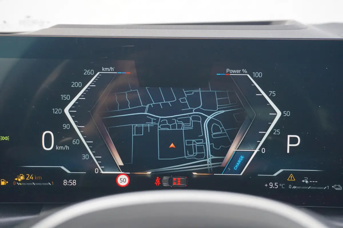 320e | SoH 88% | M Sportpakket Pro | Active Cruise Control | HiFi System | Elektrisch verstelbare stoelen | Stuurwielrand verwarmd