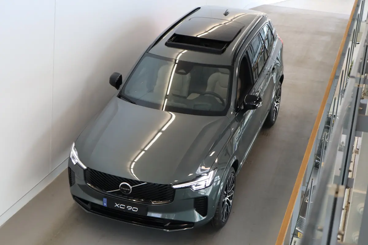 T8 406PK AWD Ultra Dark Executive Ed. | B&W | Luchtvering | 22" | Gelam. glas | Massage/ventilatie