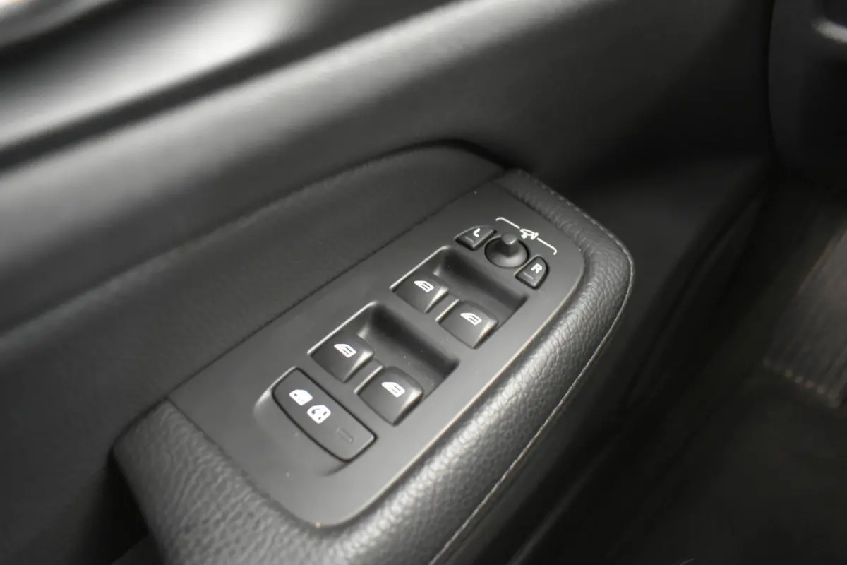 2.0 T6 Recharge AWD PHEV R-Design 342PK 360°Camera Vol Leder