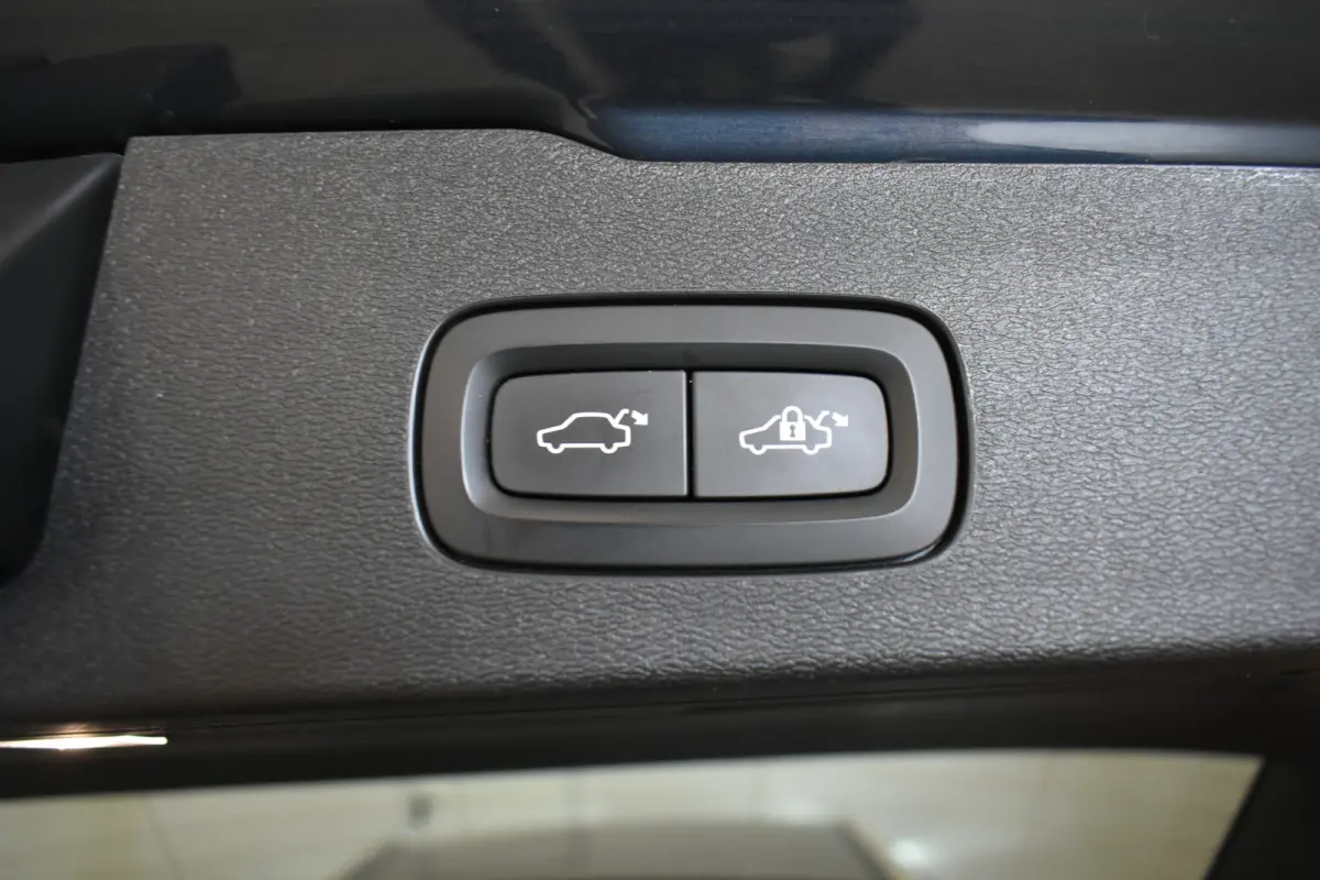 2.0 T6 Recharge AWD PHEV R-Design 342PK 360°Camera Vol Leder
