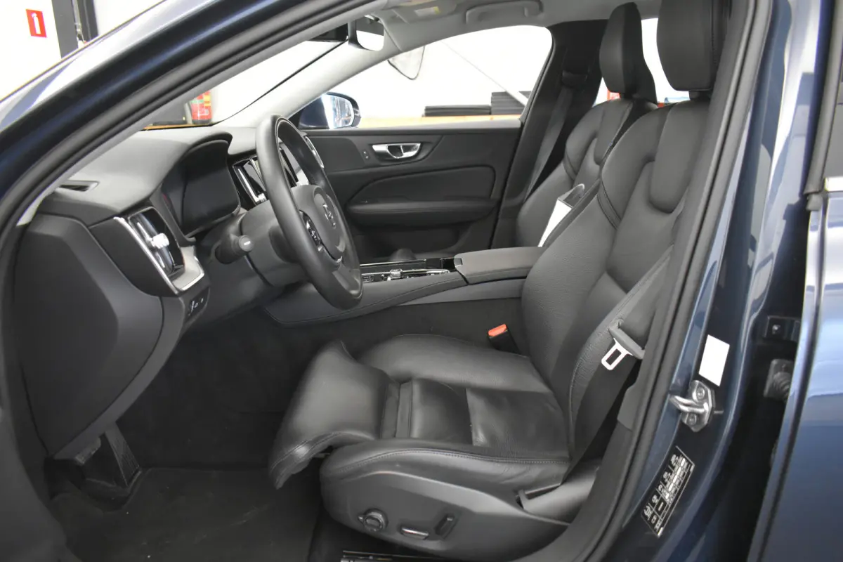 2.0 T6 Recharge AWD PHEV R-Design 342PK 360°Camera Vol Leder
