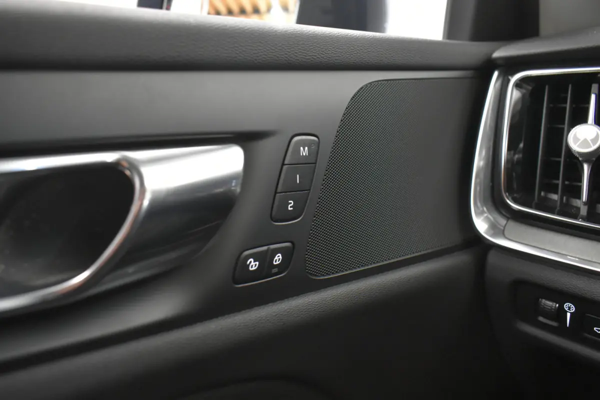 2.0 T6 Recharge AWD PHEV R-Design 342PK 360°Camera Vol Leder