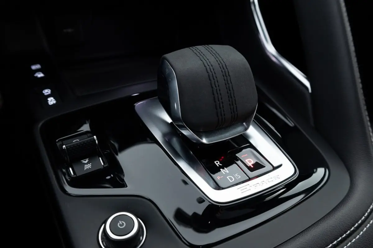 1.5 P300e AWD R-Dynamic S | PANORAMADAK | LEDER | EL. Stoelen