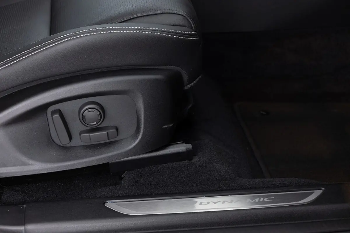 1.5 P300e AWD R-Dynamic S | PANORAMADAK | LEDER | EL. Stoelen