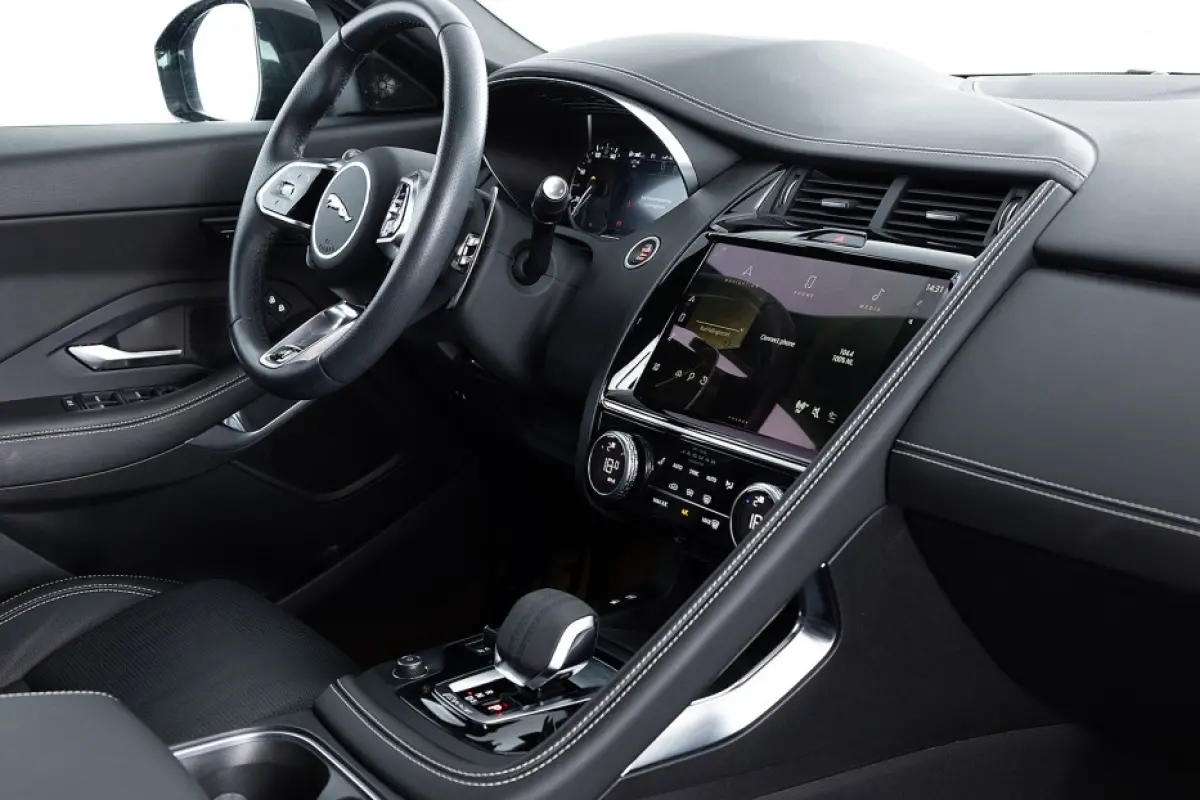 1.5 P300e AWD R-Dynamic S | PANORAMADAK | LEDER | EL. Stoelen