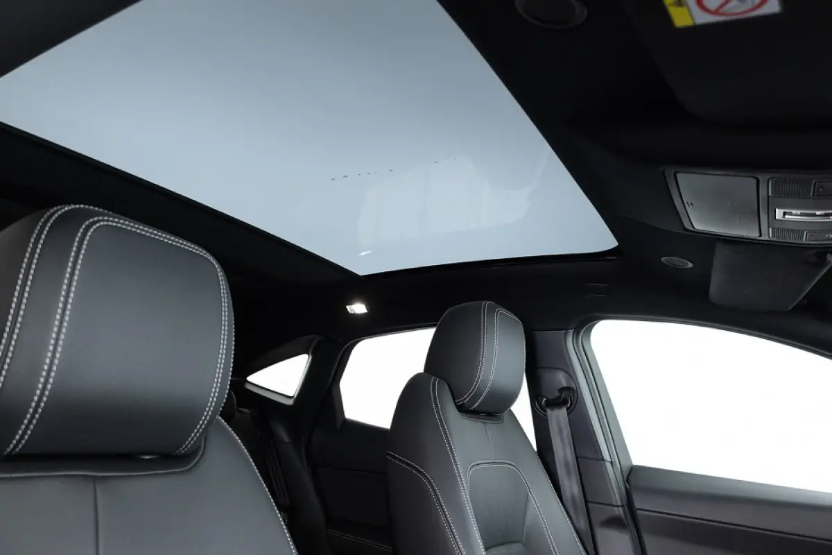 1.5 P300e AWD R-Dynamic S | PANORAMADAK | LEDER | EL. Stoelen